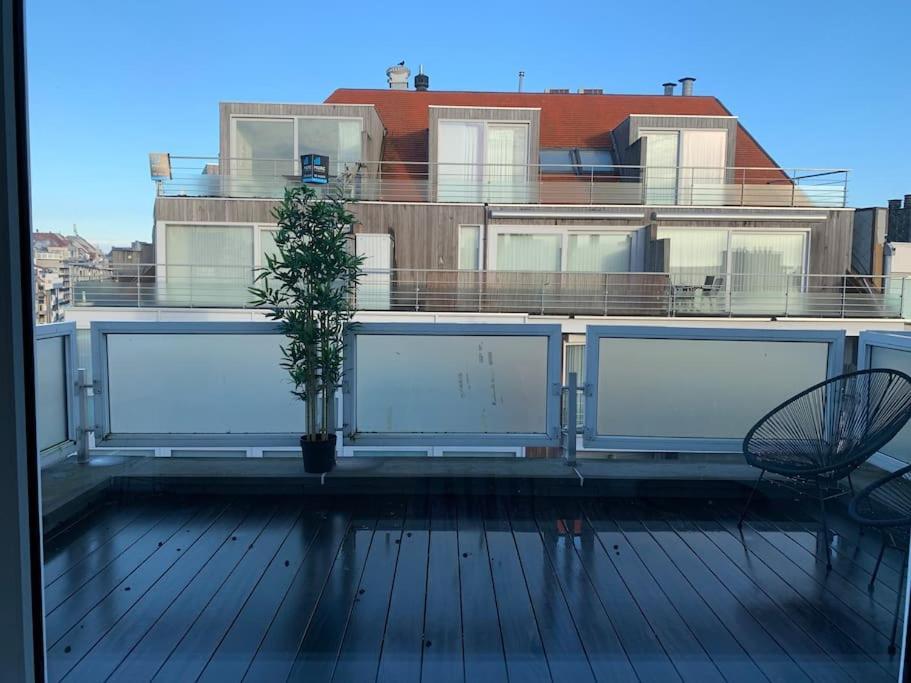 Beautiful Penthouse At 5Min Of Albert Place Knokke-Le-Zoute Extérieur photo
